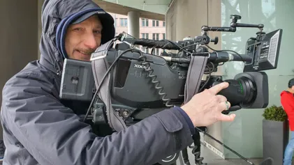 Mt-Filmdesign - Markus Thiele, cameraman smiling